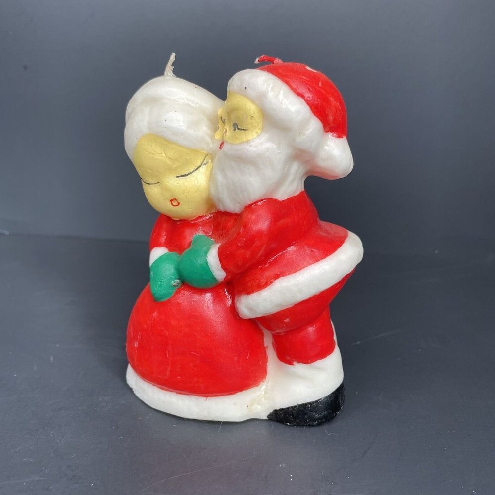 Vintage Santa Holding Mrs Claus Candle Christmas Holiday‎ Hugging Unused
